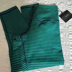 DYI Sports size Medium in blue & green stripe